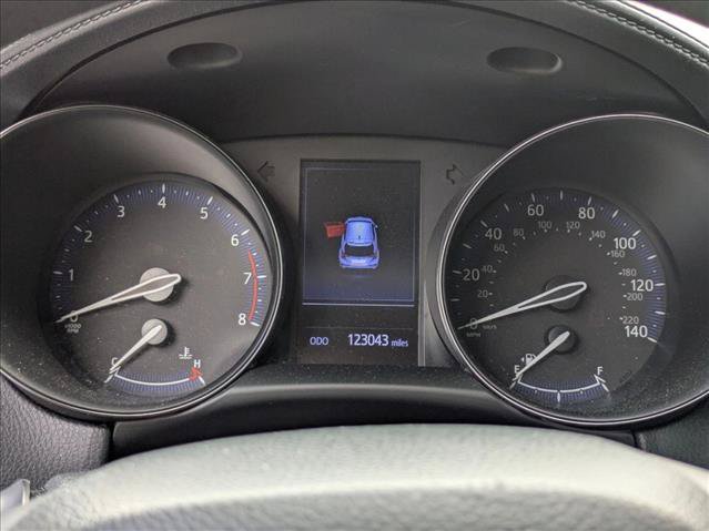 Used 2019 Toyota C-HR LE FWD image 5
