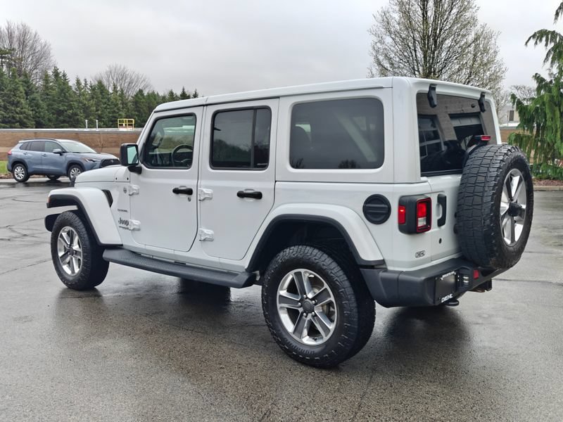 Used 2019 Jeep Wrangler Unlimited Sahara AWD/4WD image 7