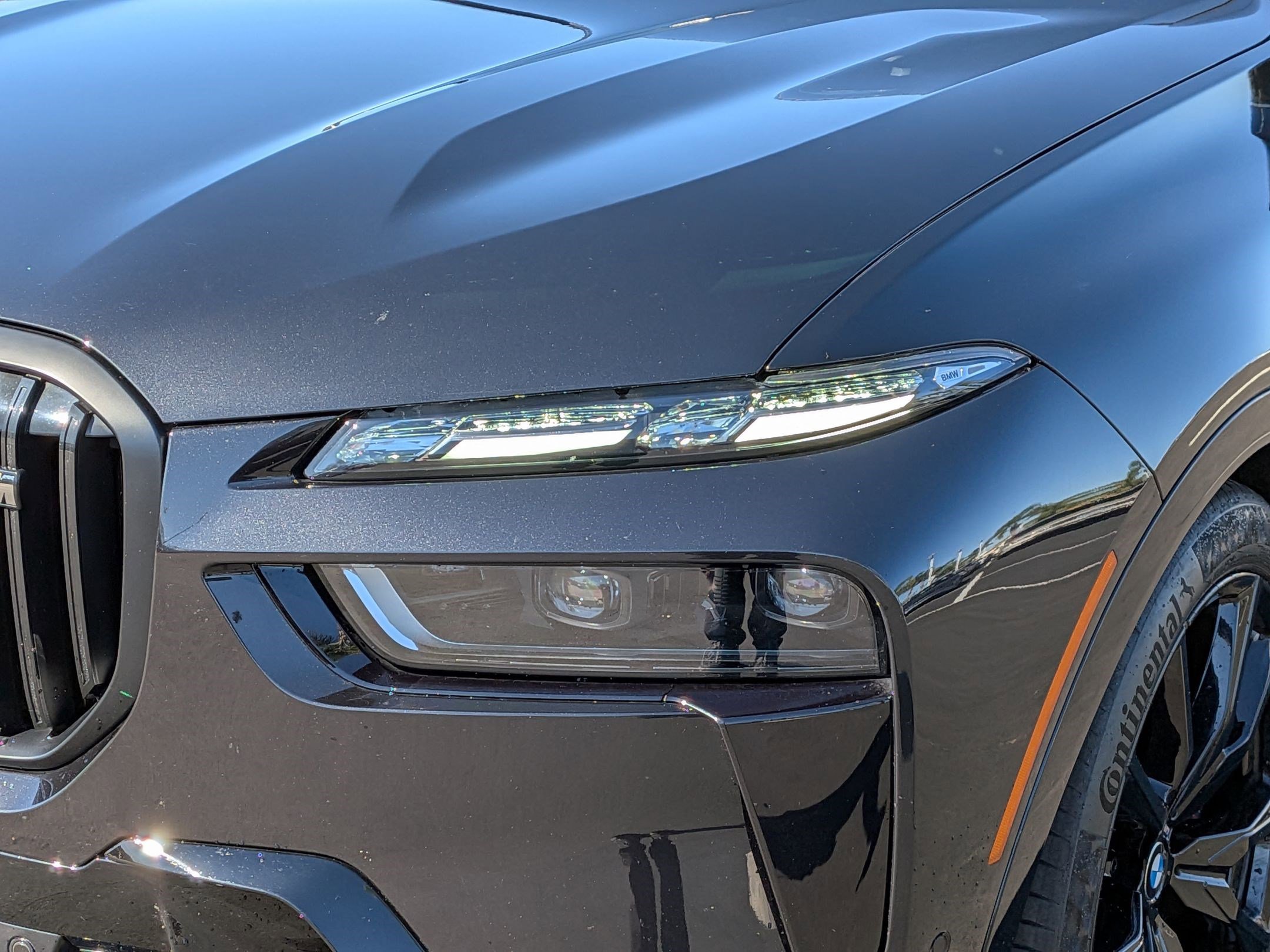 Used 2024 BMW X7 M60i w/ Executive Package image 6