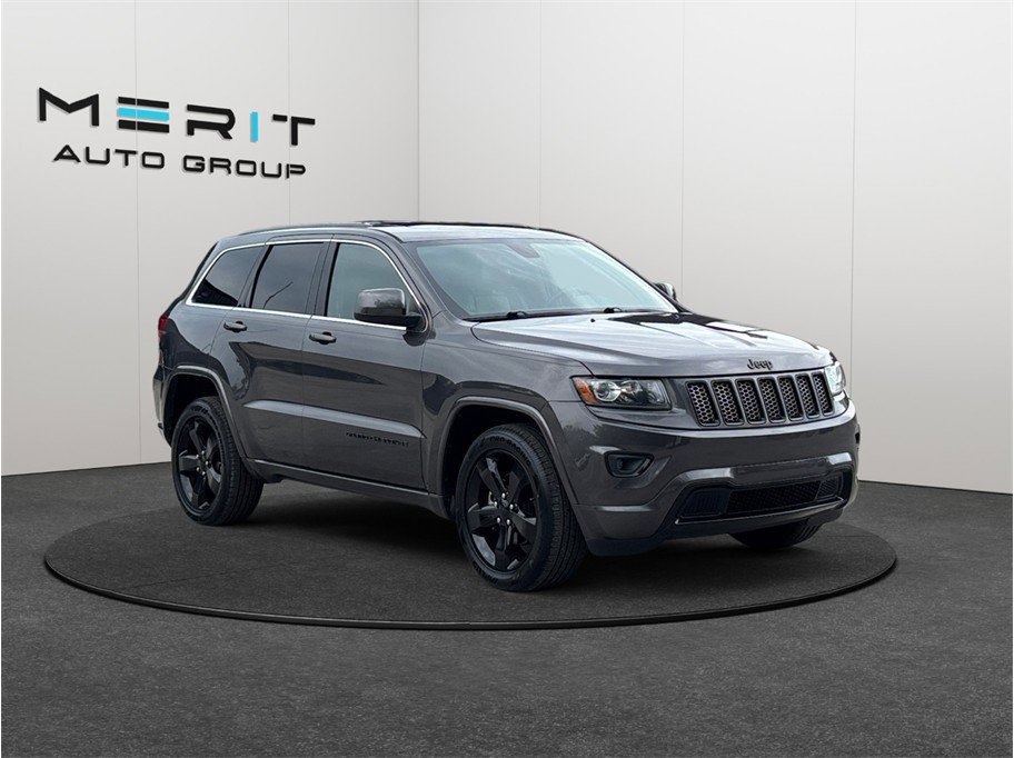 Used 2015 Jeep Grand Cherokee Altitude RWD image 1