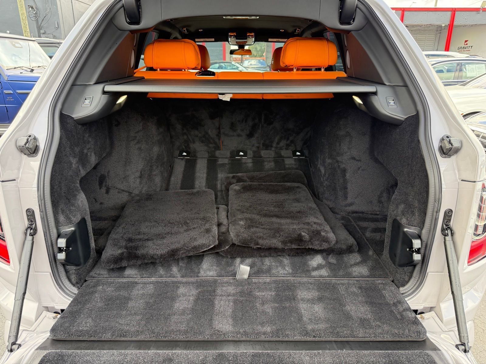 Used 2025 Rolls-Royce Cullinan image 35