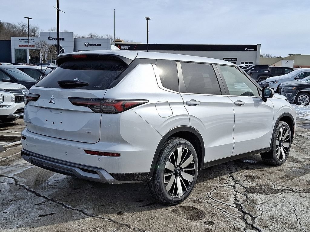 New 2026 Mitsubishi Outlander SE AWD/4WD image 4