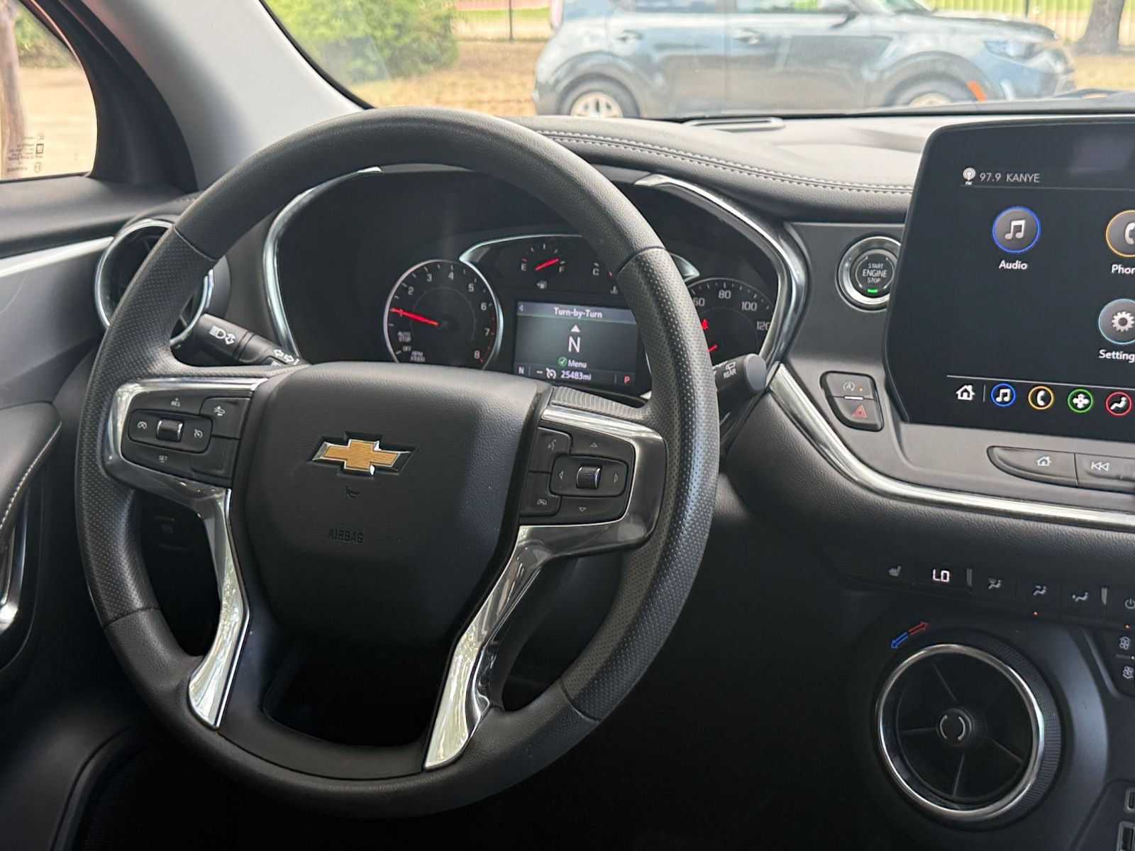 Used 2025 Chevrolet Blazer LT FWD image 36