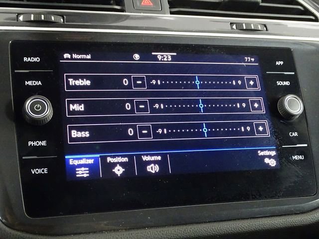 Used 2024 Volkswagen Tiguan SE image 34