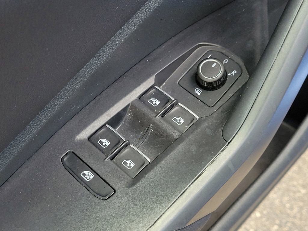 Used 2023 Volkswagen Jetta S image 17