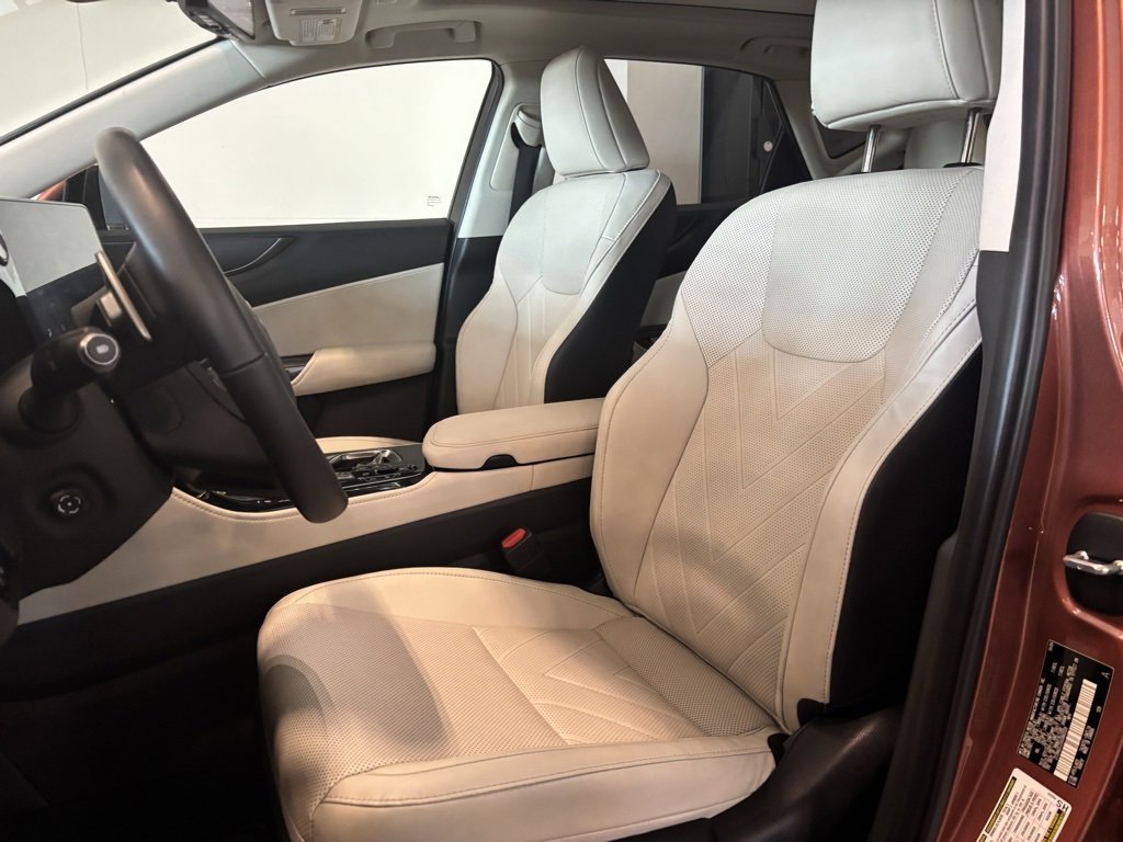 Used 2025 Lexus NX 350 AWD w/ Luxury Package image 5
