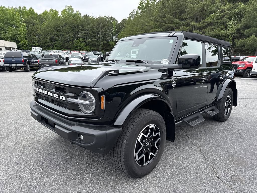 Used 2024 Ford Bronco Outer Banks AWD/4WD image 3