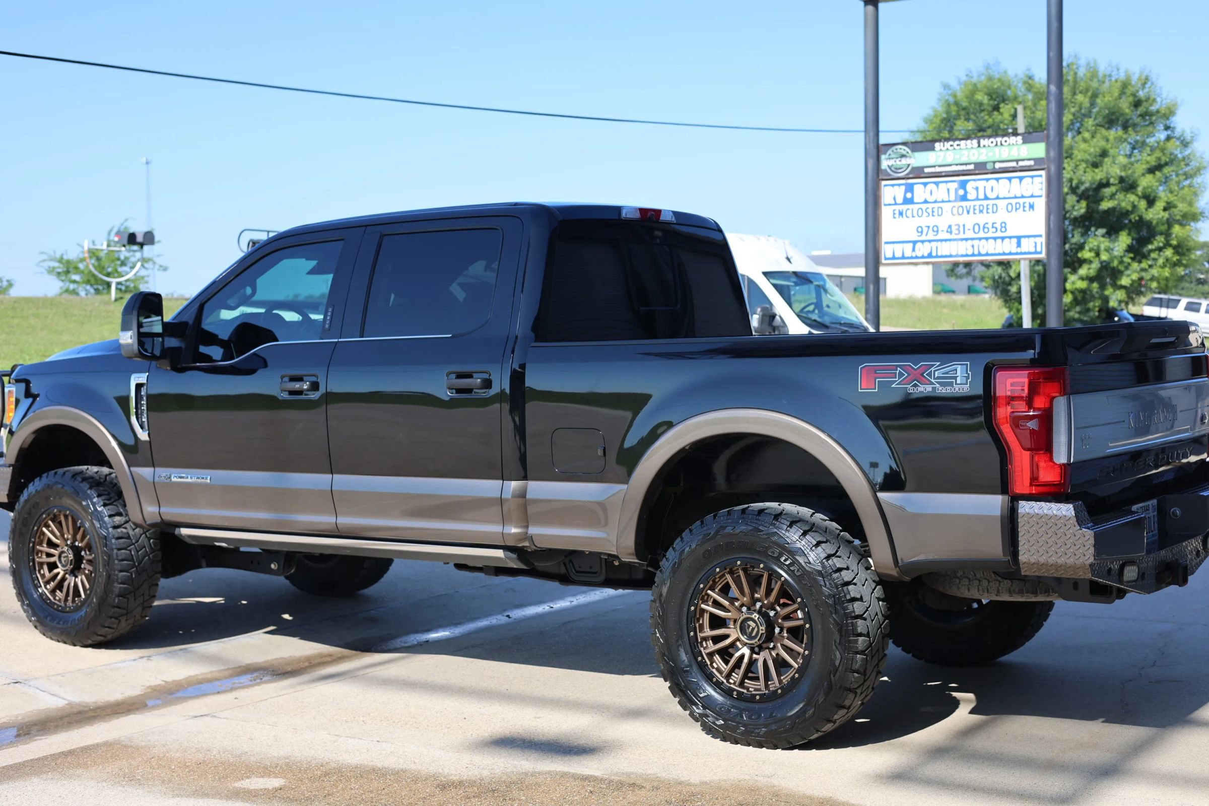 Used 2017 Ford F250 King Ranch w/ King Ranch Ultimate Package AWD/4WD image 6
