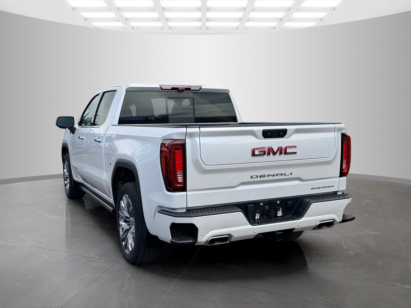 Used 2024 GMC Sierra 1500 Denali AWD/4WD image 7