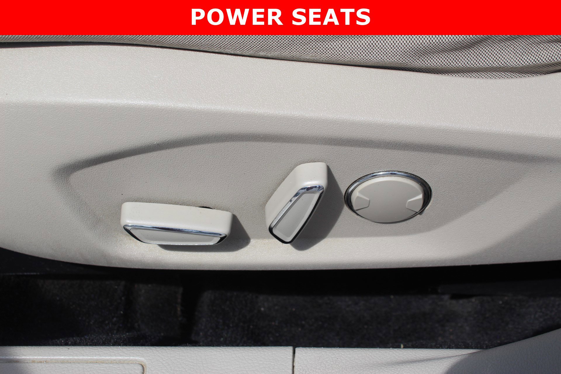 Used 2018 Ford Fusion SE w/ Fusion SE Technology Package image 14