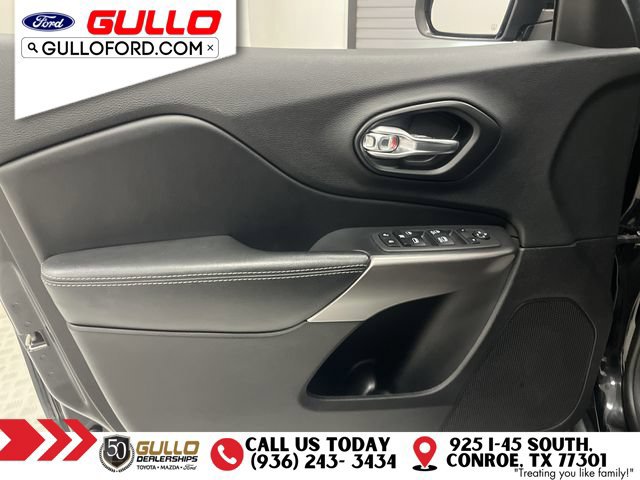 Used 2021 Jeep Cherokee Latitude Lux FWD image 18