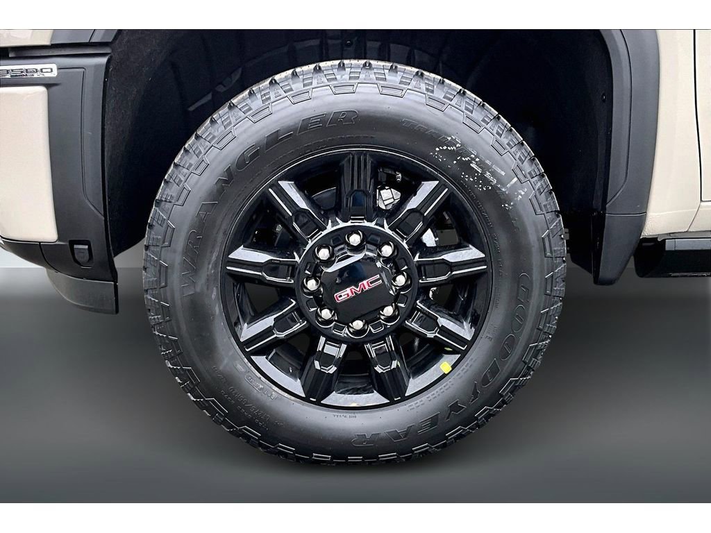 New 2026 GMC Sierra 3500 AT4 image 13