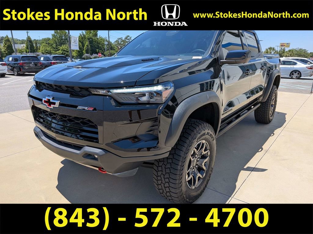 Used 2026 Chevrolet Colorado ZR2 w/ Technology Package AWD/4WD image 5