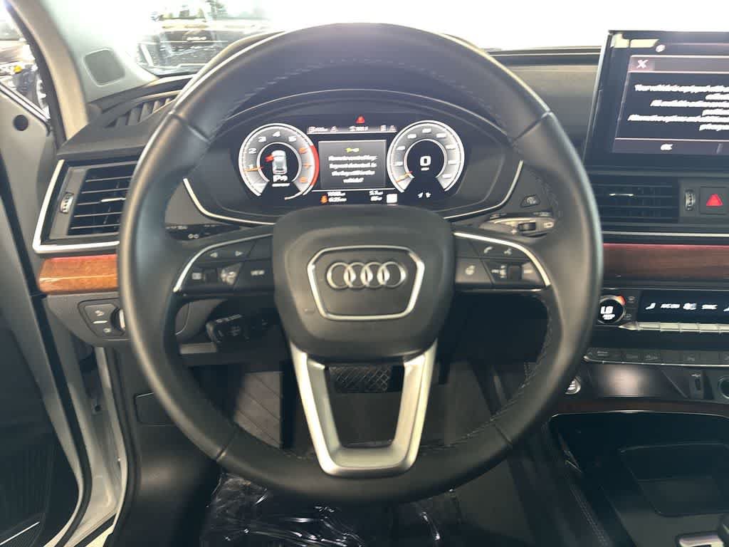 Used 2025 Audi Q5 2.0T Premium Plus w/ Premium Plus Package AWD/4WD image 14