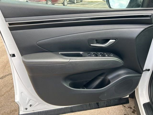 Used 2022 Hyundai Tucson SE image 12