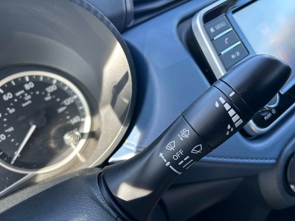 Used 2025 Nissan Versa SV w/ Trunk Package image 25