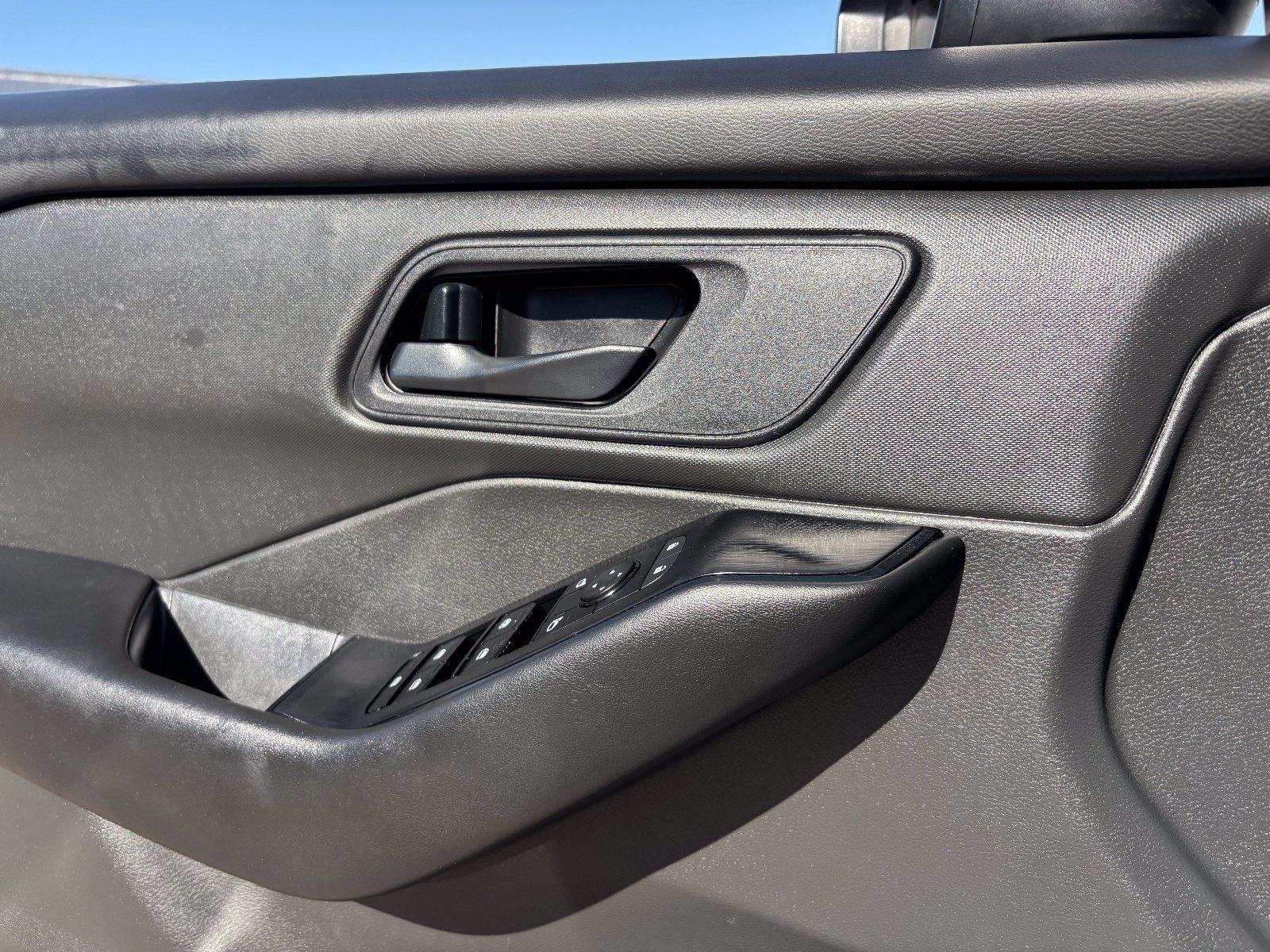 Certified 2024 Nissan Rogue S FWD image 22