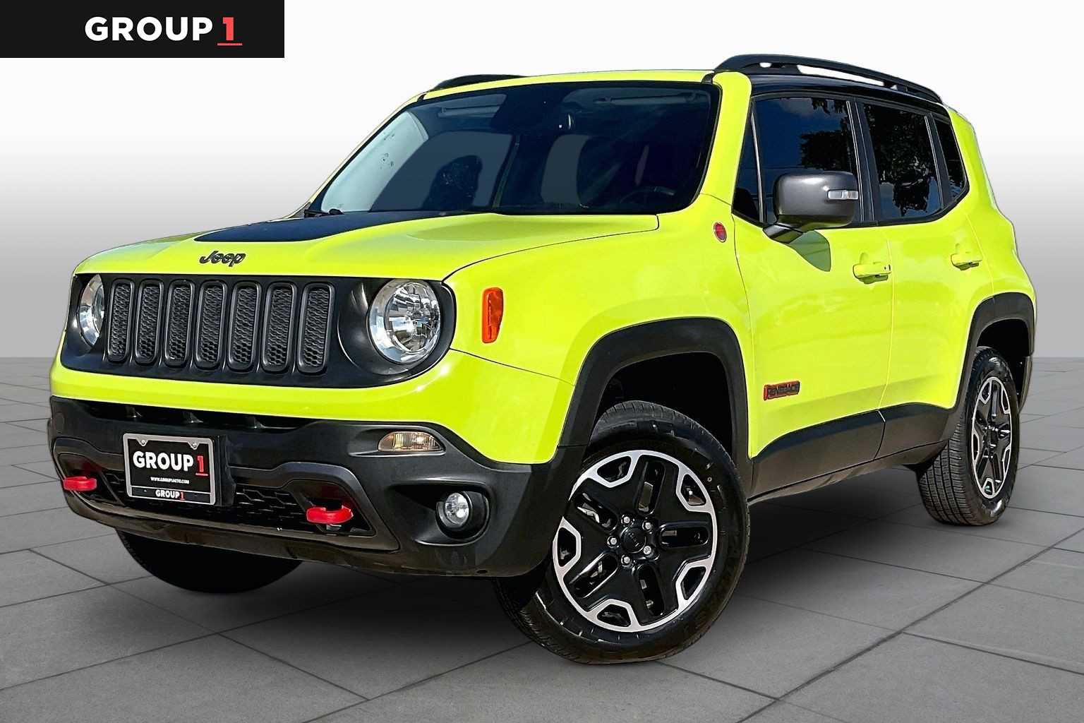 Used 2017 Jeep Renegade Trailhawk w/ Premium Trailhawk Package AWD/4WD image 1