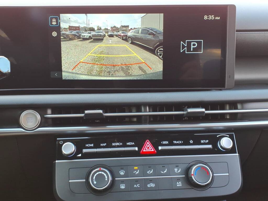 New 2027 Hyundai Santa Cruz SE AWD/4WD image 8