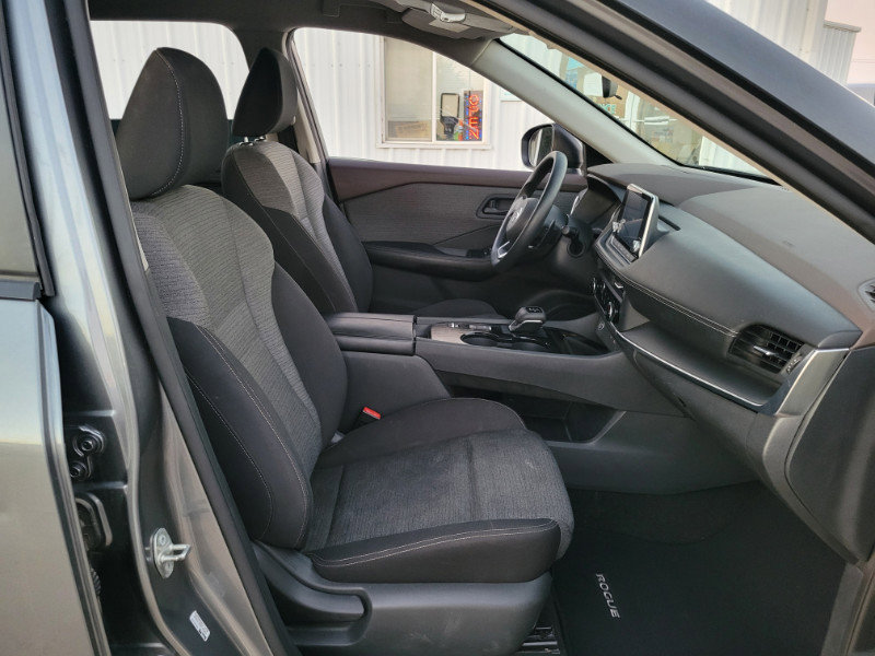 Used 2021 Nissan Rogue S image 22