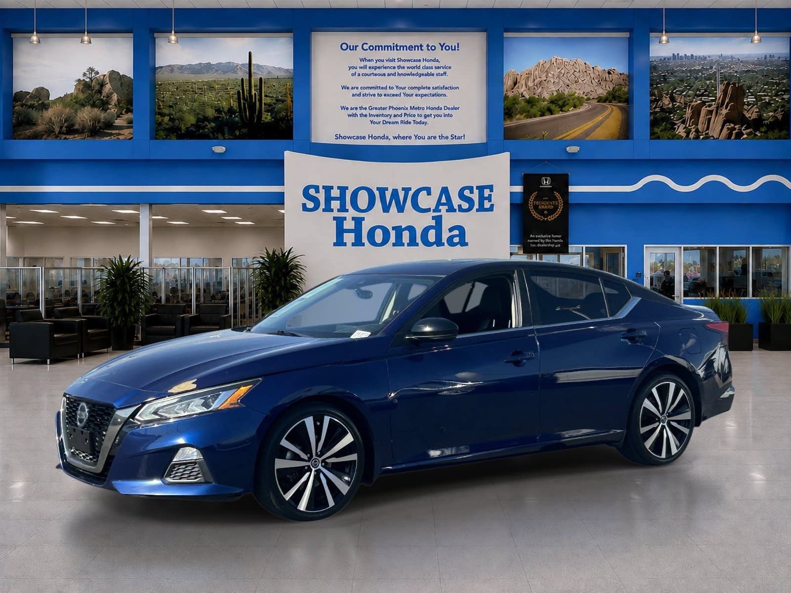 Used 2020 Nissan Altima 2.5 SR w/ Premium Package FWD image 2