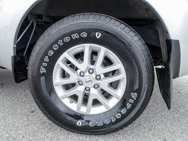 Used 2014 Nissan Frontier SV image 16