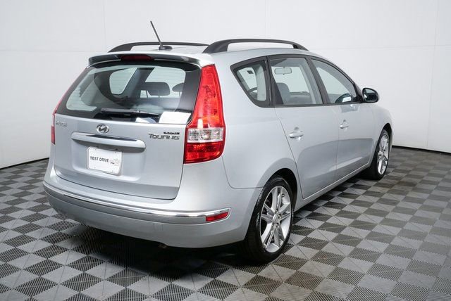 Used 2010 Hyundai Elantra SE image 3