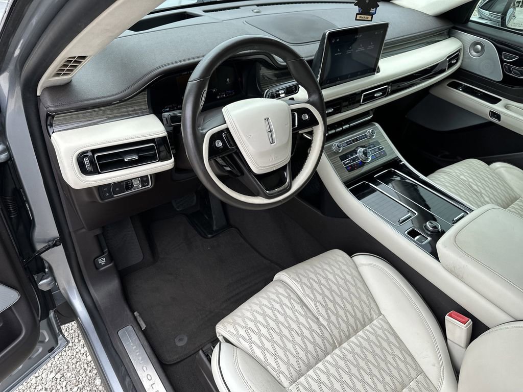 Used 2020 Lincoln Aviator Black Label Grand Touring w/ Class IV Trailer Tow Package image 12