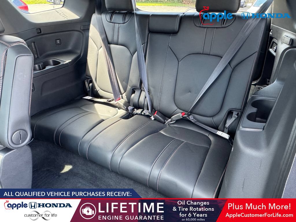 Used 2025 Honda Pilot TrailSport image 20