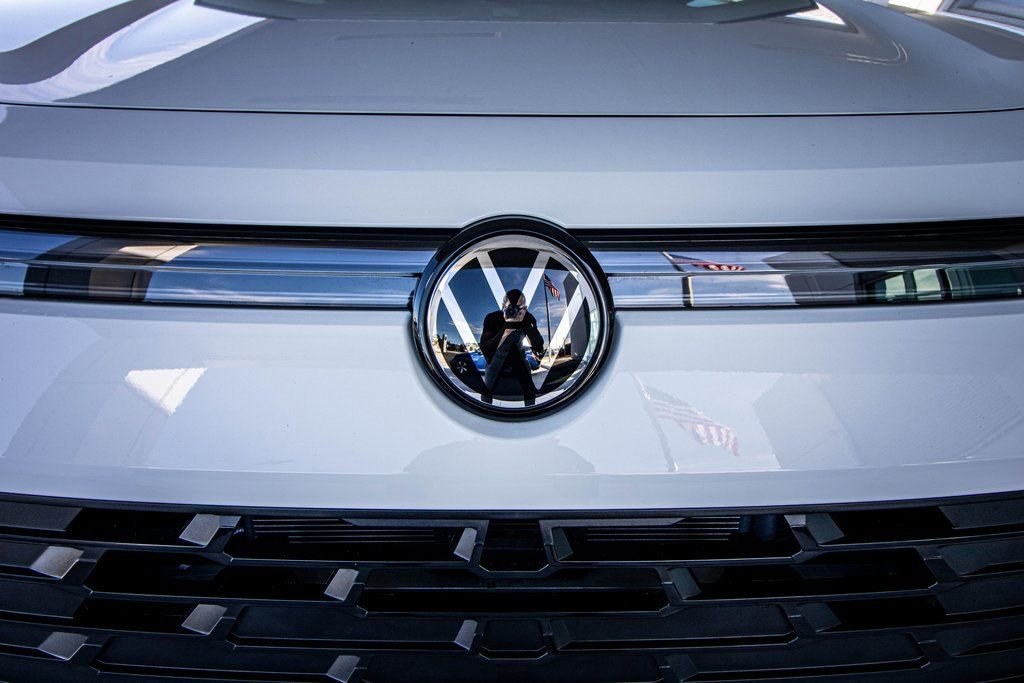 New 2026 Volkswagen Tiguan SE image 9