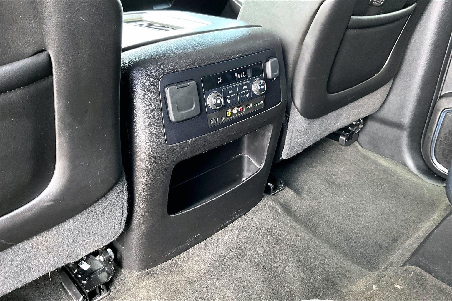 Used 2016 GMC Yukon Denali w/ Open Road Package AWD/4WD image 24