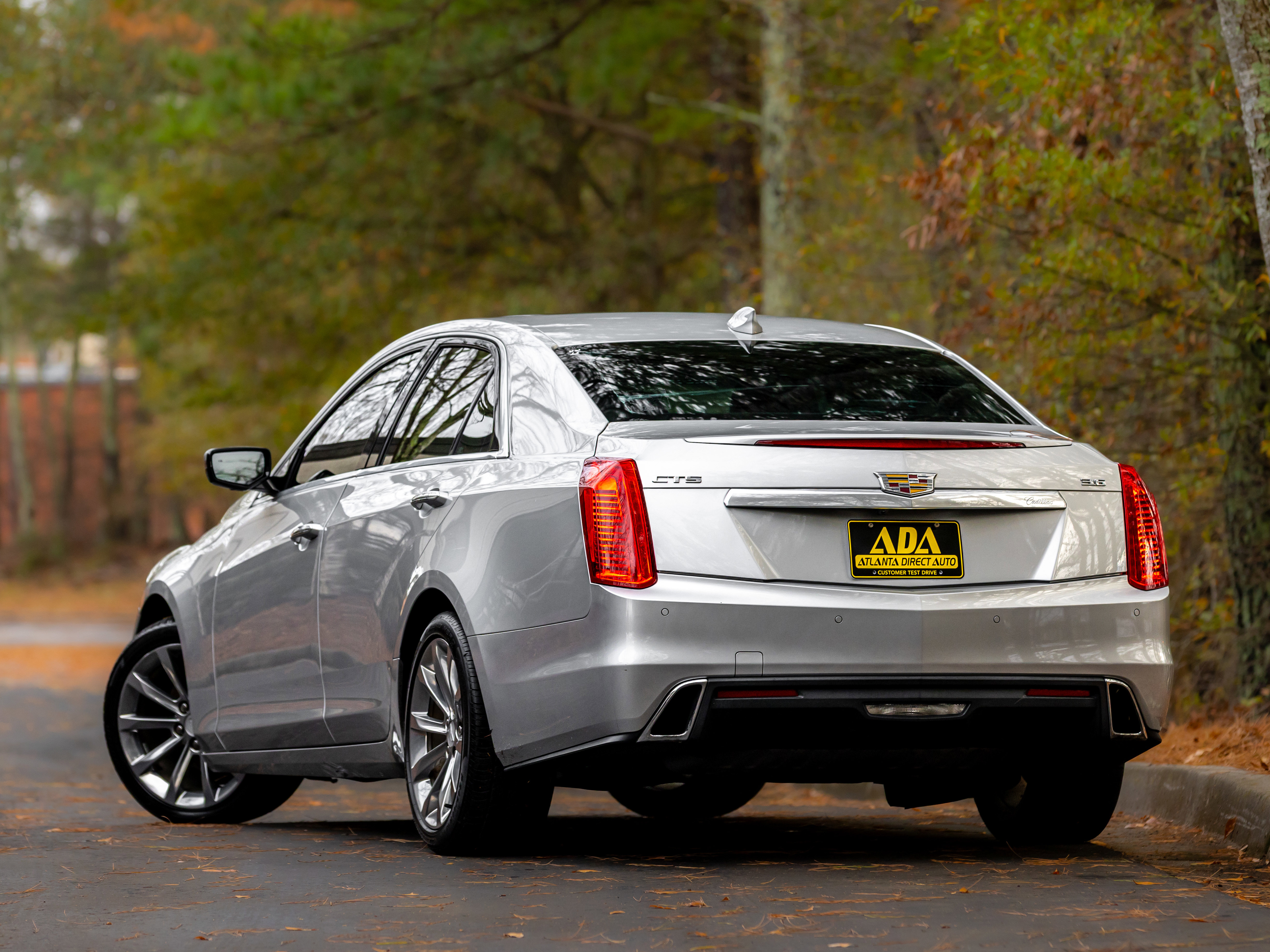 Used 2019 Cadillac CTS Luxury image 3