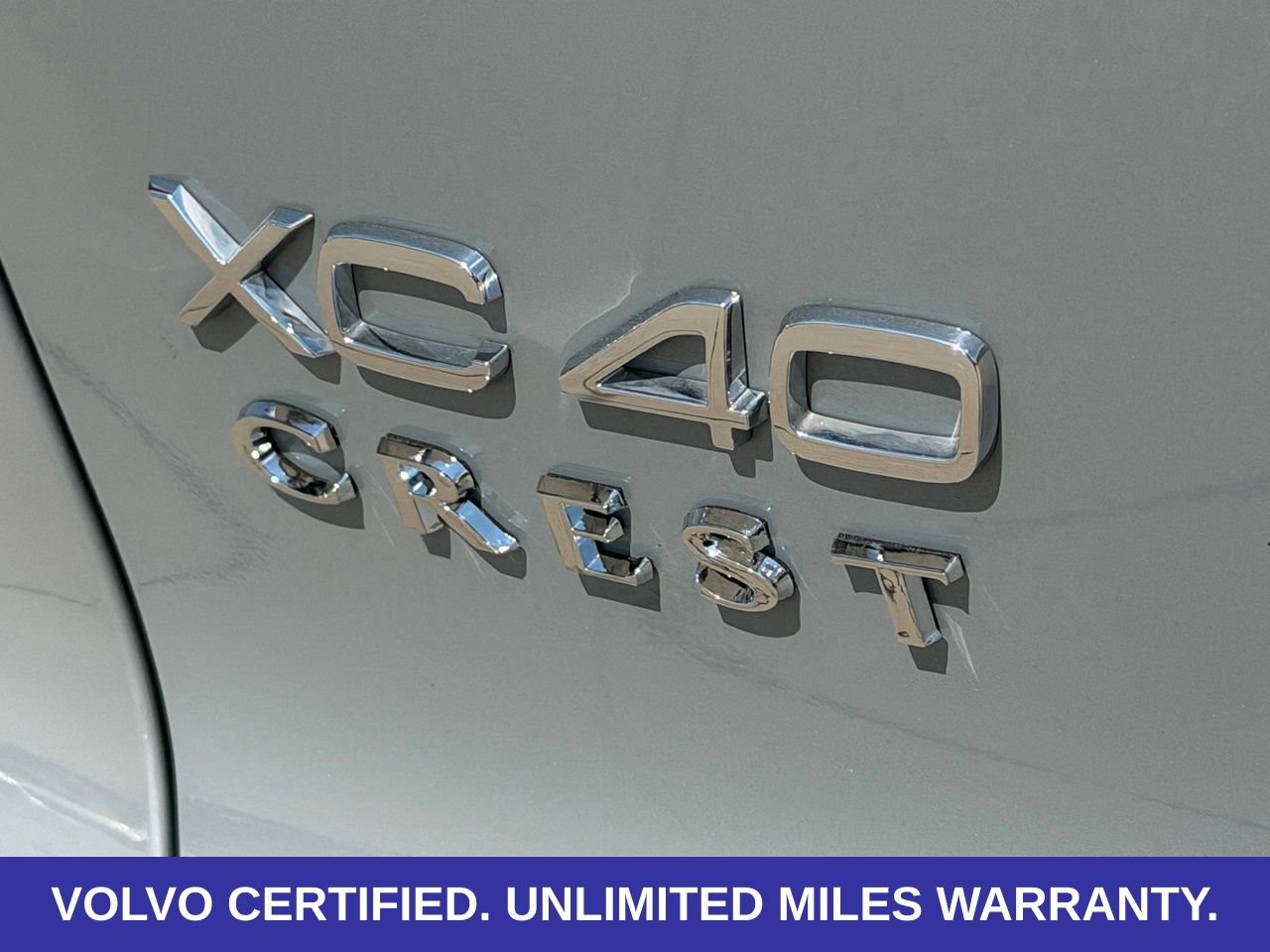 Certified 2026 Volvo XC40 B5 Plus AWD/4WD image 10
