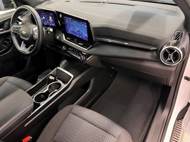 Certified 2025 Chevrolet Equinox LT FWD image 14