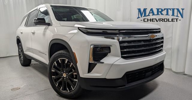 New 2026 Chevrolet Traverse LT image 1