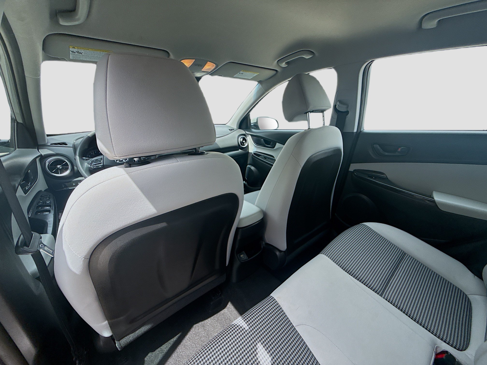 Used 2023 Hyundai Kona SE FWD image 21