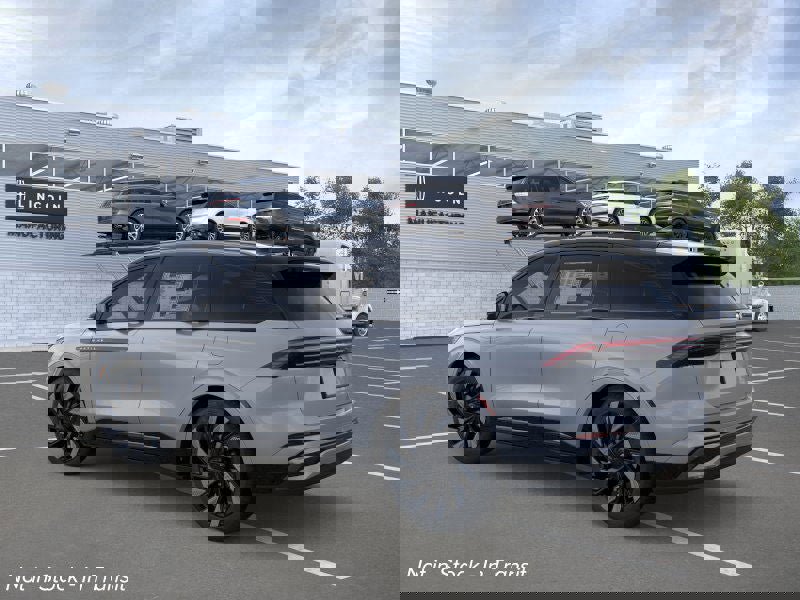 New 2026 Lincoln Nautilus Reserve image 4