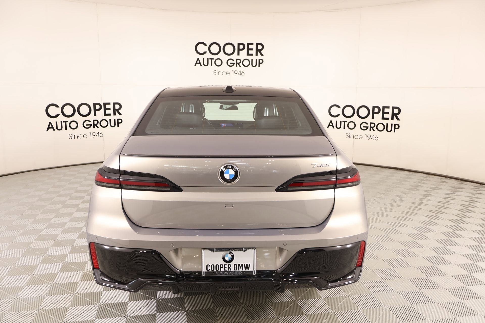 Certified 2023 BMW 740i RWD image 24
