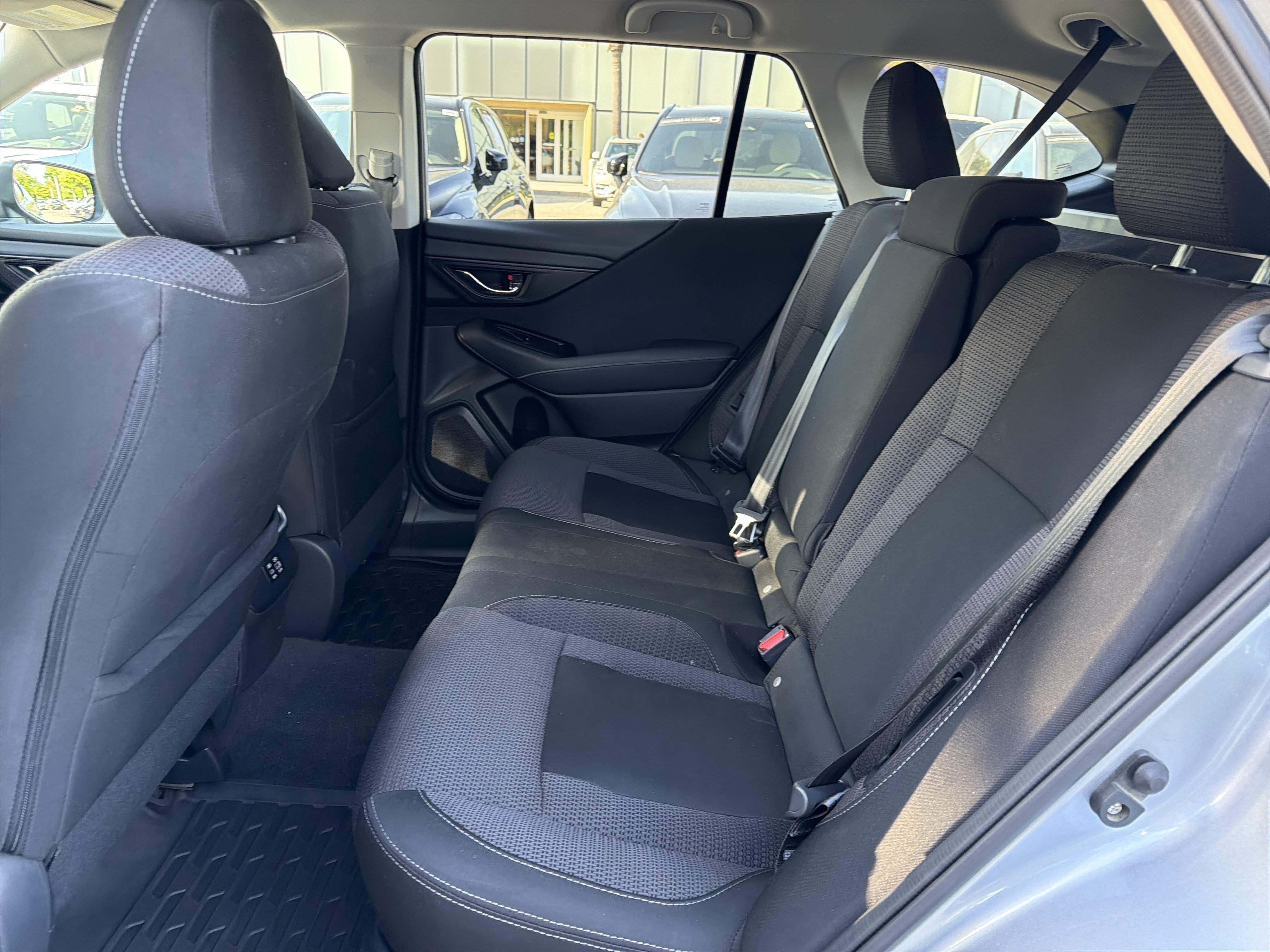 Used 2023 Subaru Outback Premium AWD/4WD image 32