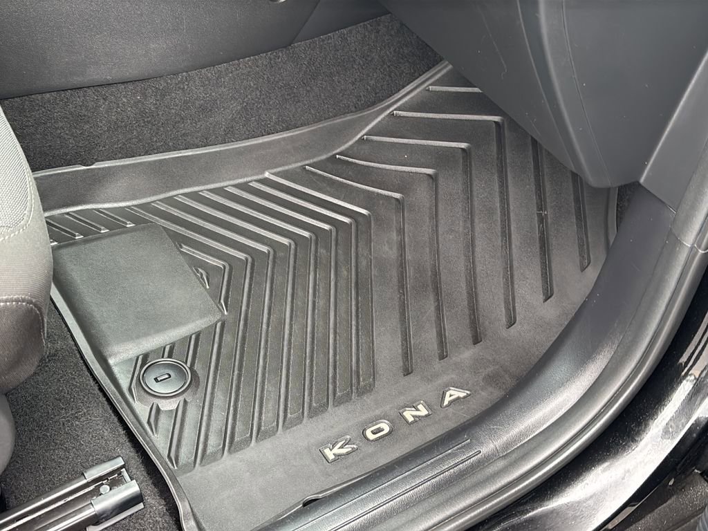 Certified 2024 Hyundai Kona SEL FWD image 35