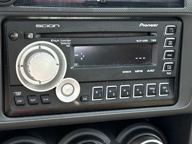 Used 2011 Scion tC FWD image 17
