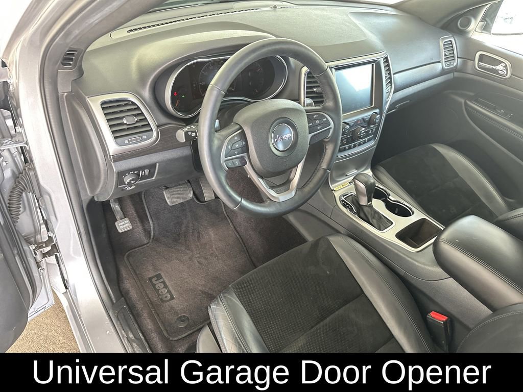Used 2017 Jeep Grand Cherokee Altitude image 12
