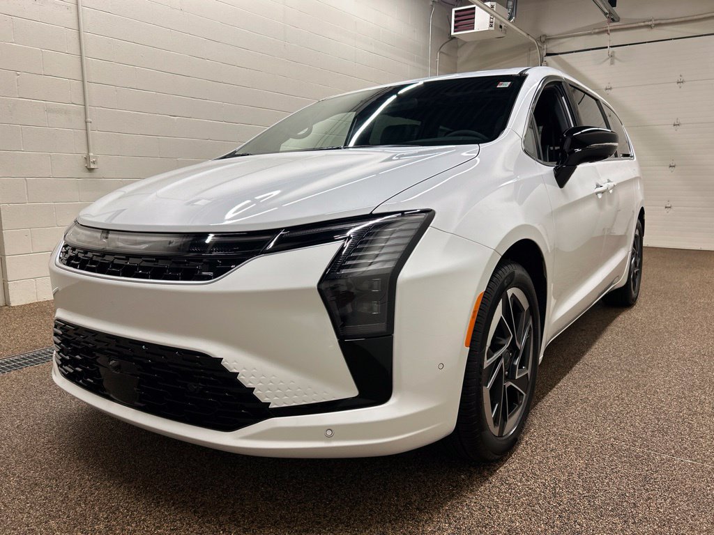 New 2027 Chrysler Pacifica Limited FWD image 7