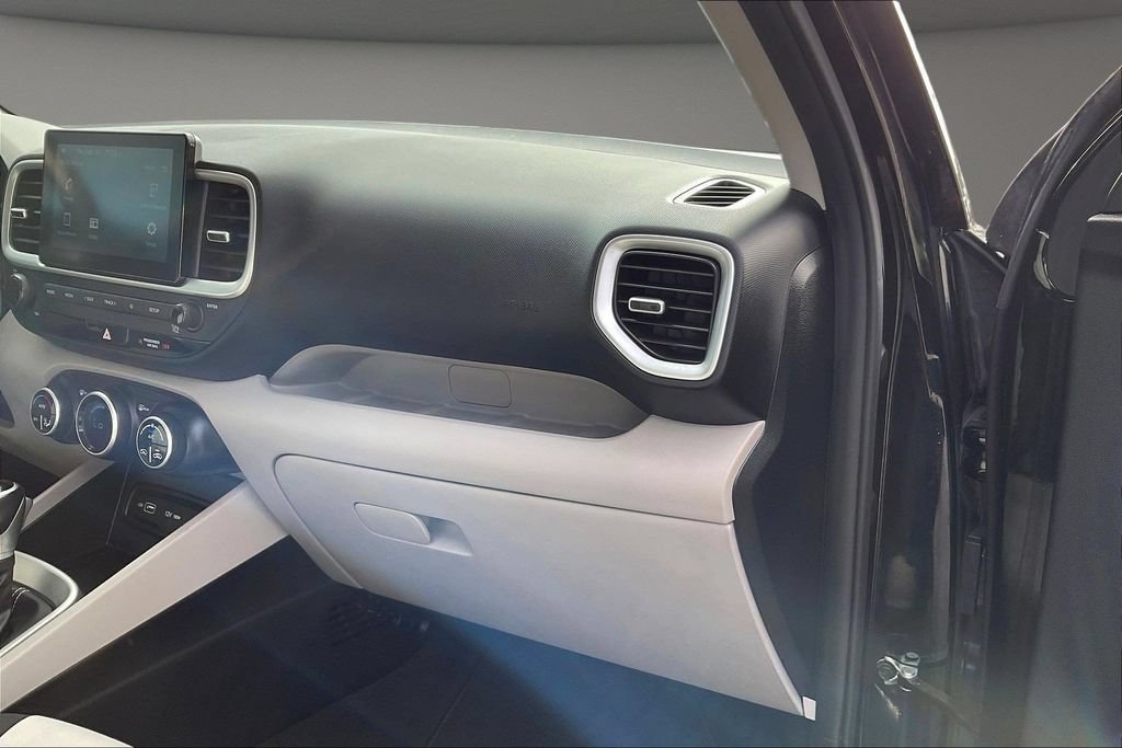 Used 2022 Hyundai Venue SEL FWD image 28