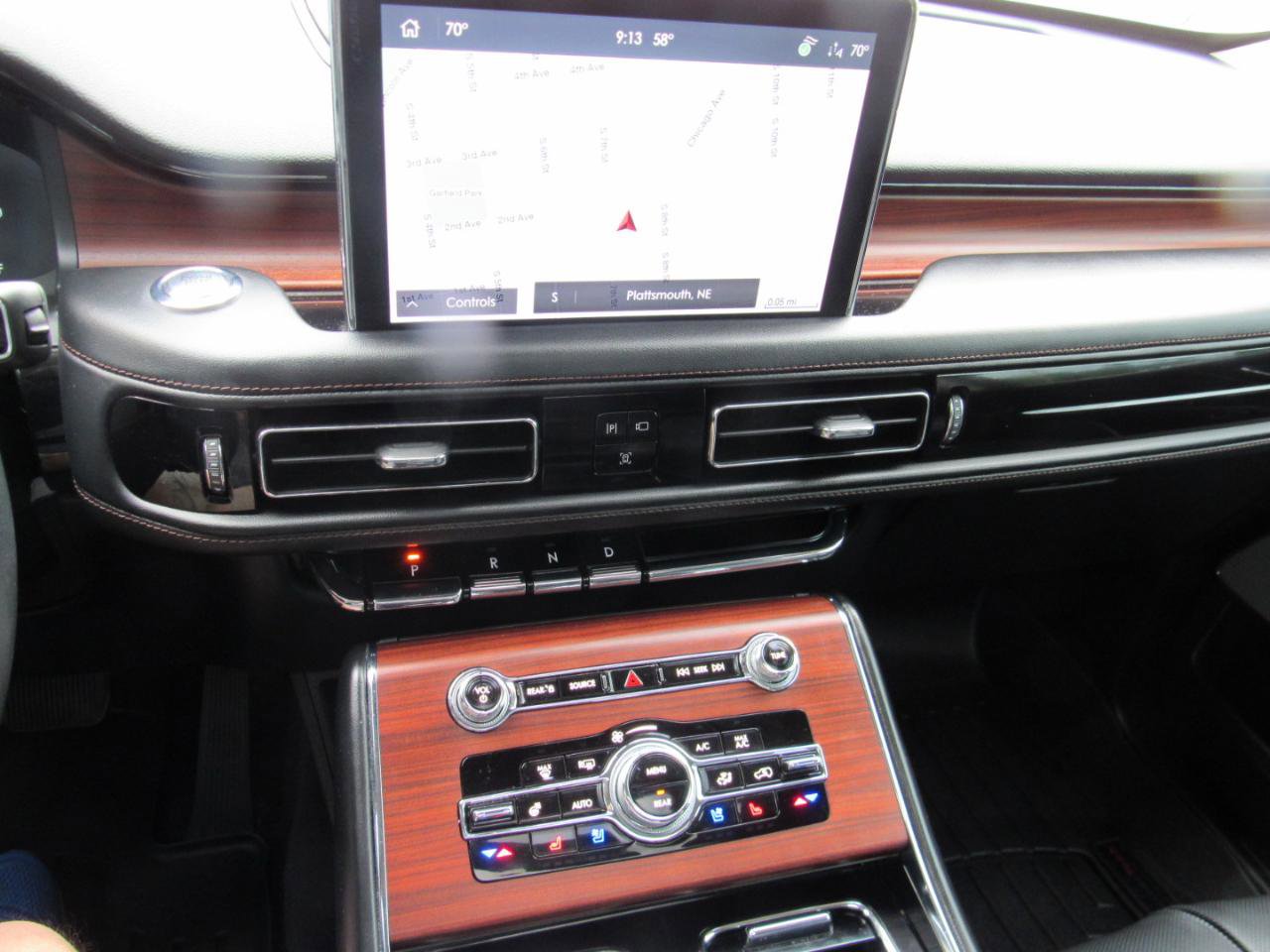 Used 2023 Lincoln Aviator Reserve w/ Equipment Group 201A AWD/4WD image 25