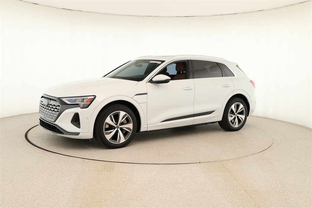 Certified 2024 Audi Q8 e-tron Premium Plus w/ Premium Plus Package image 13