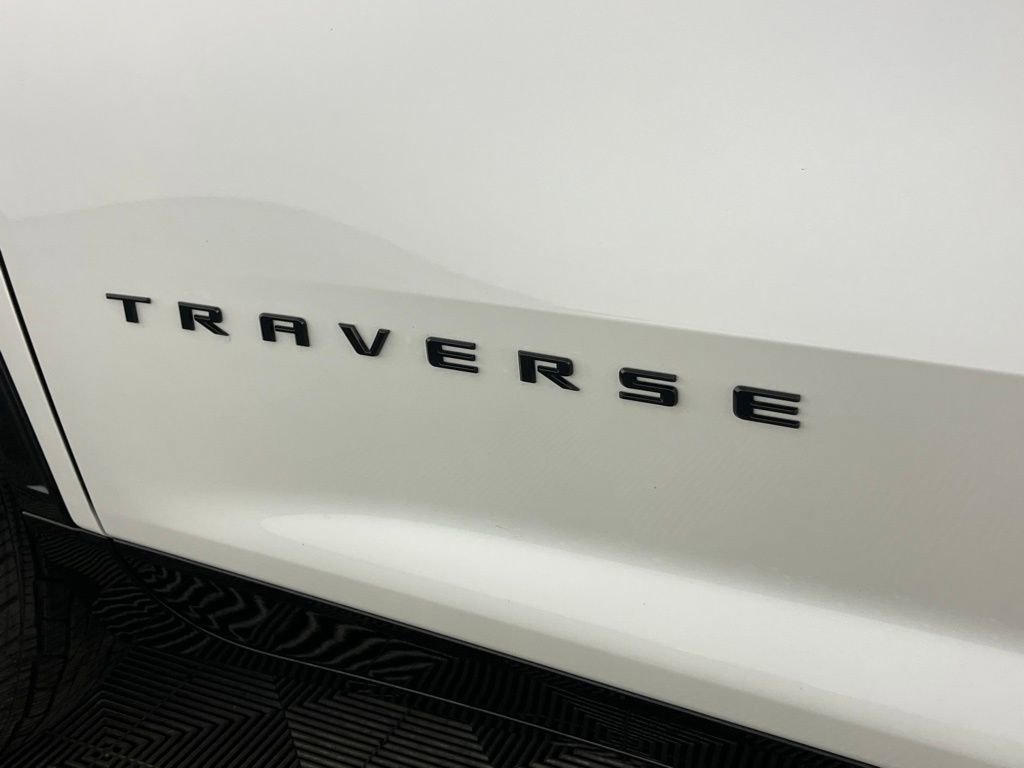Used 2024 Chevrolet Traverse RS image 12