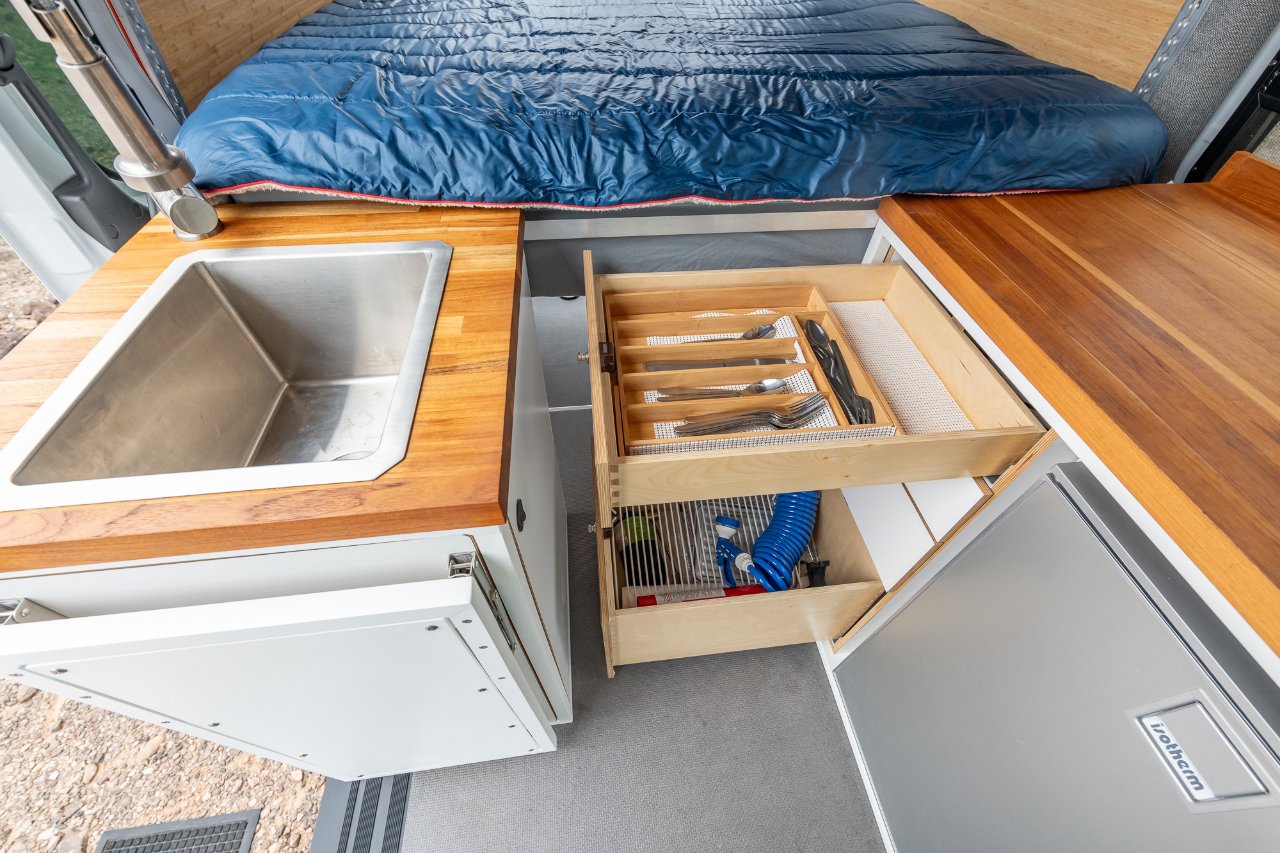 Used 2019 Mercedes-Benz Sprinter 4x4 144 image 38