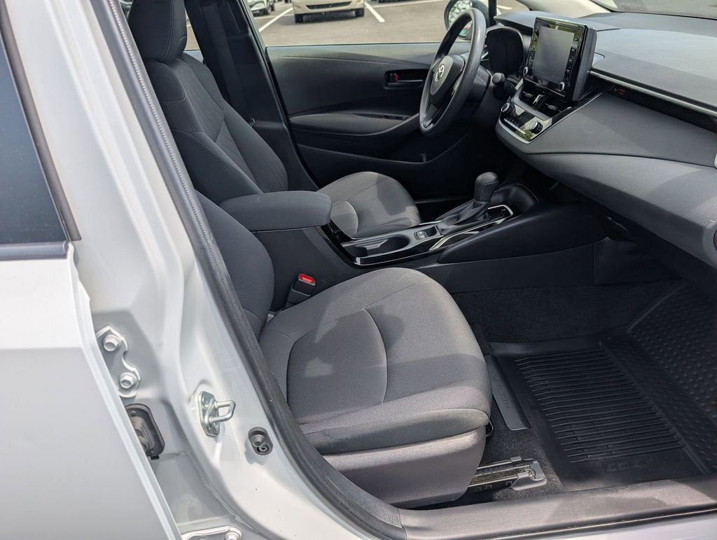 Used 2022 Toyota Corolla LE w/ LE Premium Package FWD image 20