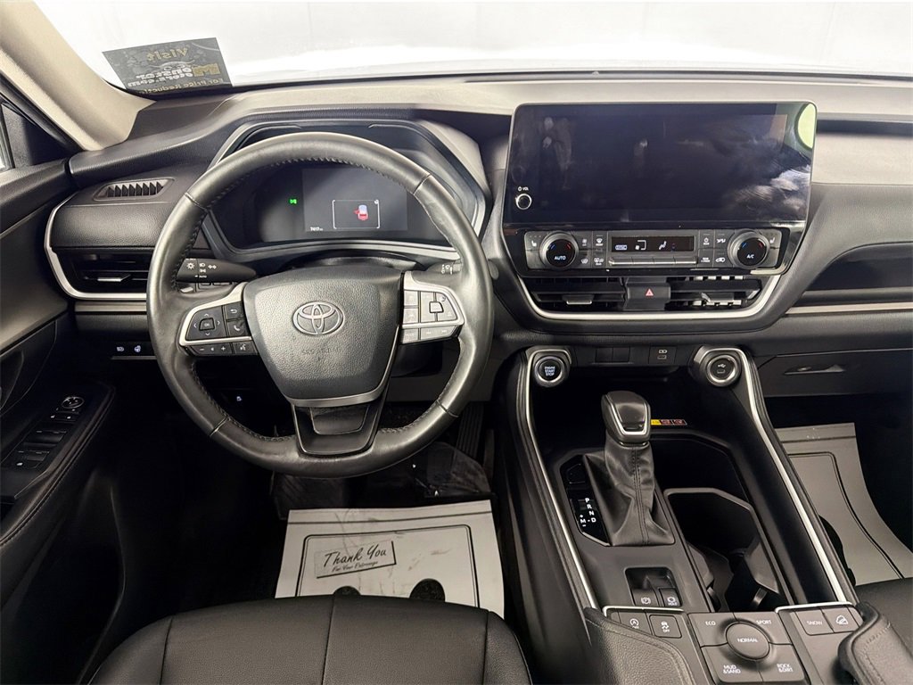 Used 2024 Toyota Grand Highlander XLE image 21